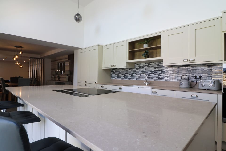 House | Private kitchen | Fridge, microwave, oven, stovetop