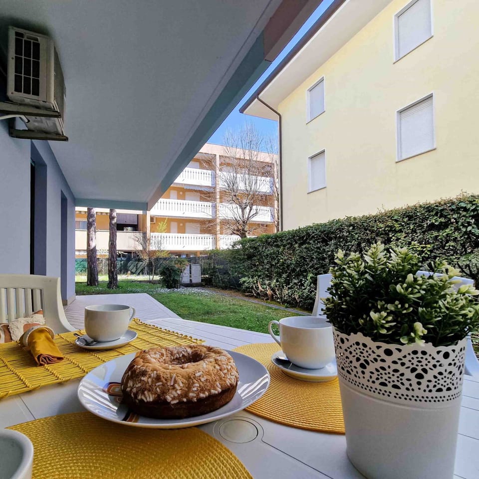 Apartment, 2 Bedrooms | Outdoor dining