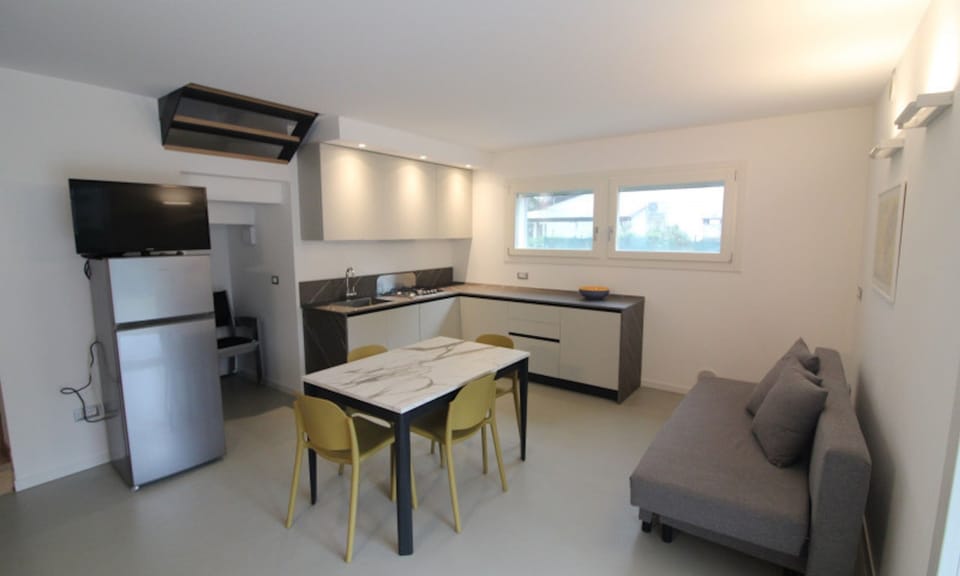 Villa, 2 Bedrooms, Balcony, Garden View | Room amenity