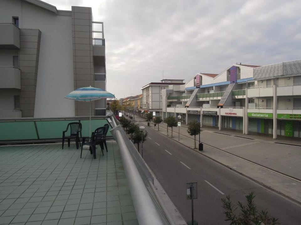 Apartment, 1 Bedroom, Balcony, City View | Terrace/patio