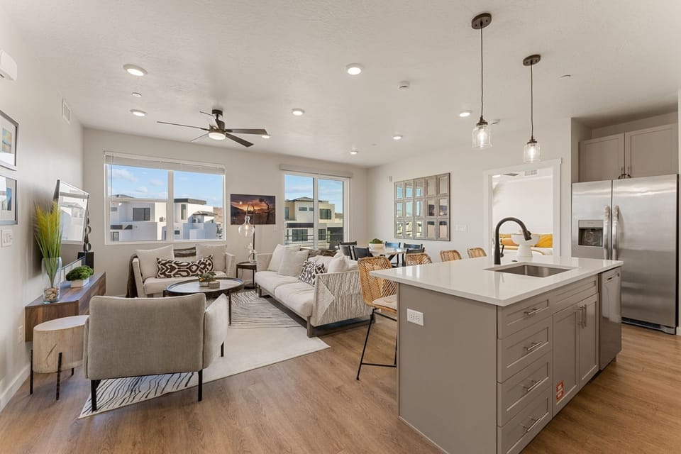 Condo, 2 Bedrooms | Interior