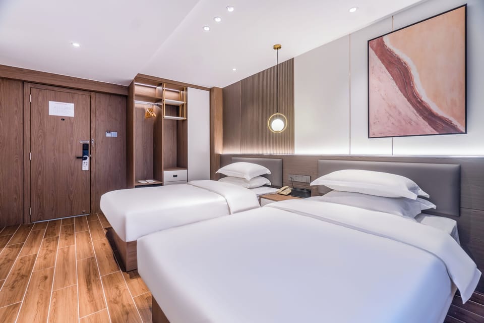 Standard Twin Room | Premium bedding, down comforters, in-room safe, desk