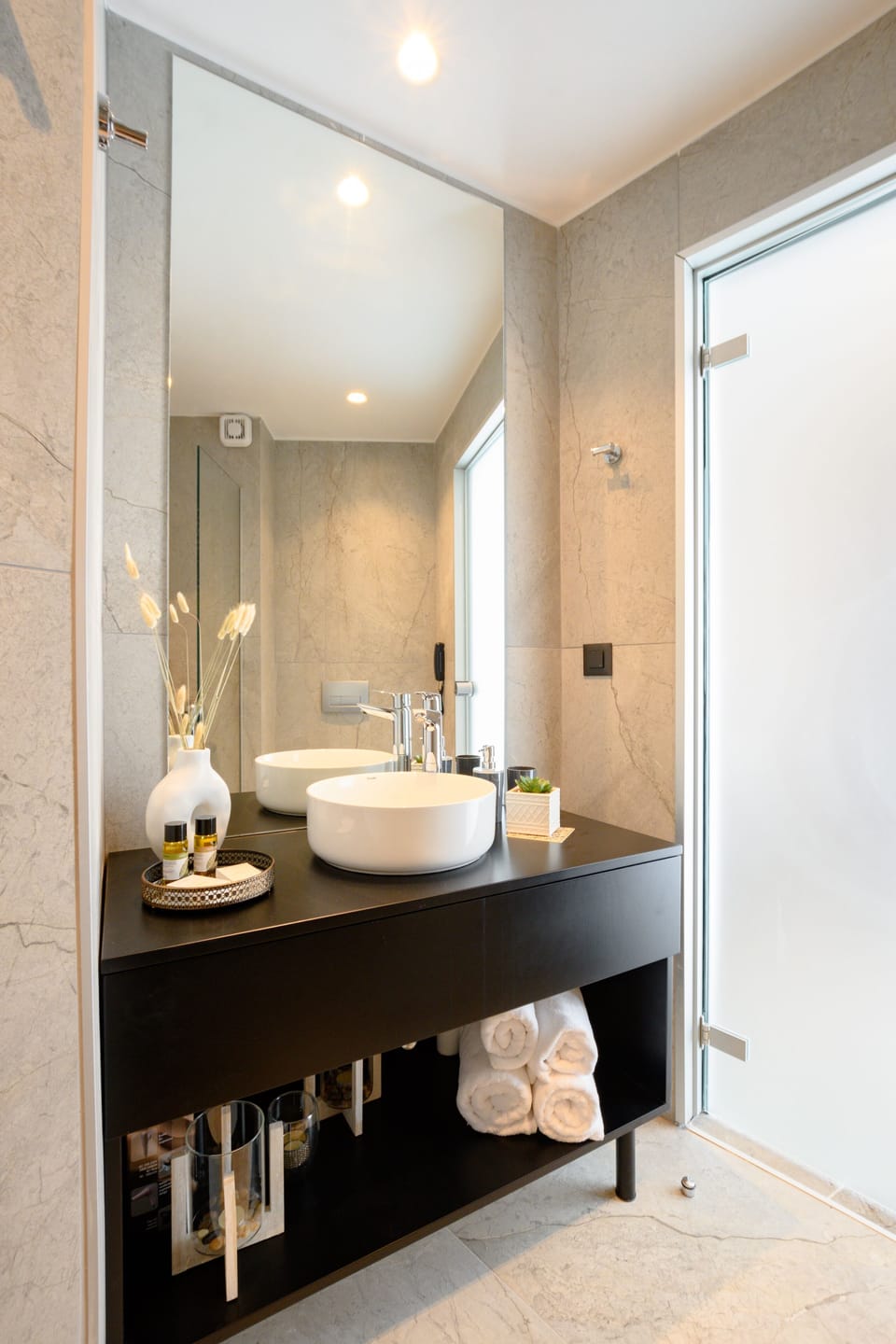 Rainfall showerhead, hair dryer, towels, soap