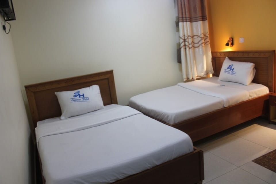 Executive Twin Room | Free WiFi