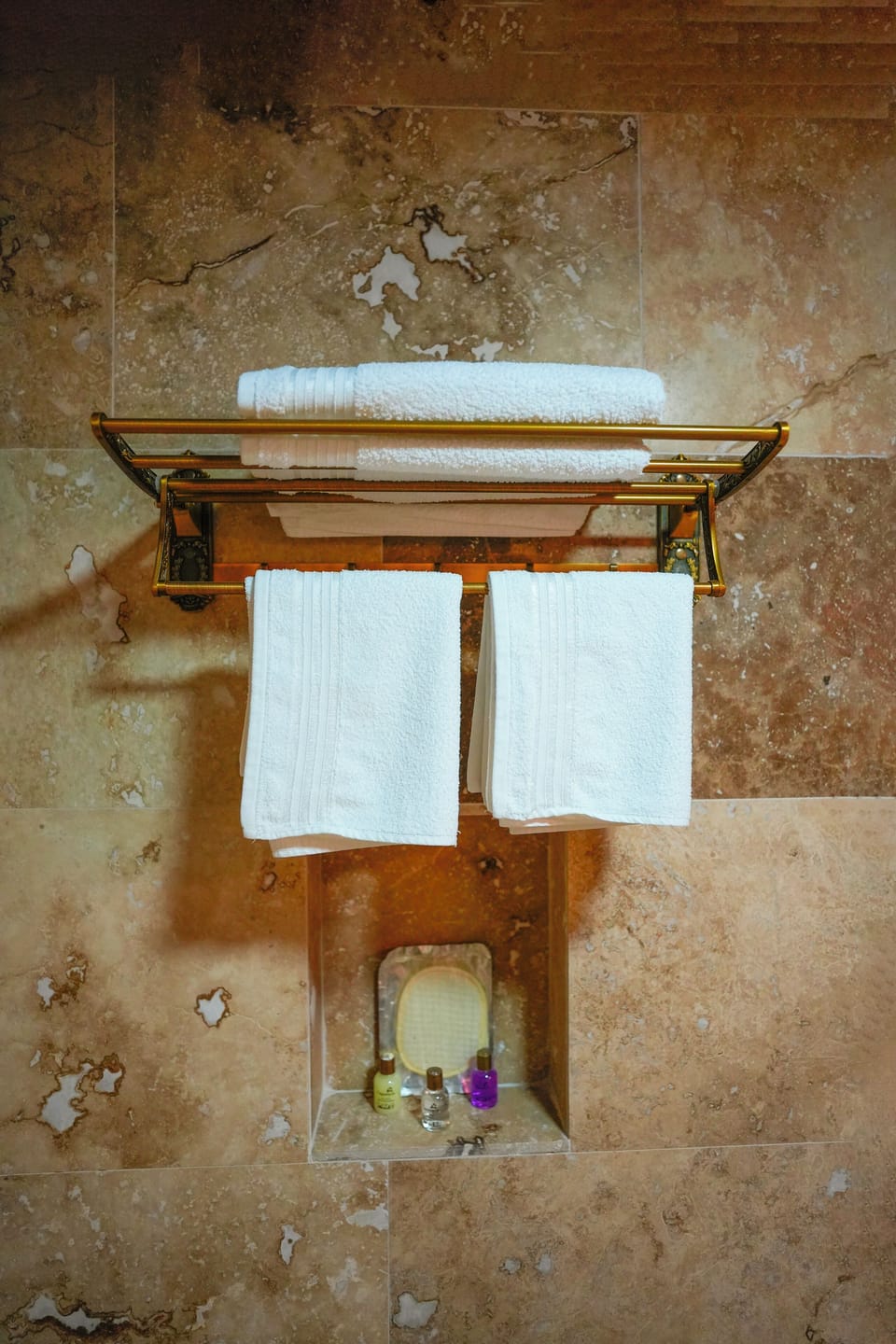 Deluxe Suite | Bathroom | Slippers