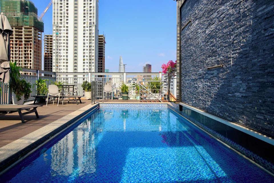 Rooftop pool