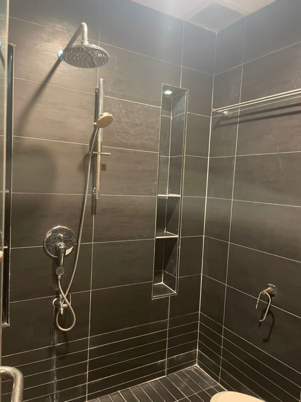City Studio | Bathroom | Free toiletries, bidet