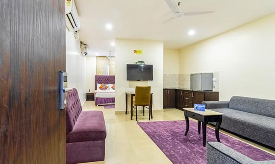 Egyptian cotton sheets, premium bedding, in-room safe, free WiFi