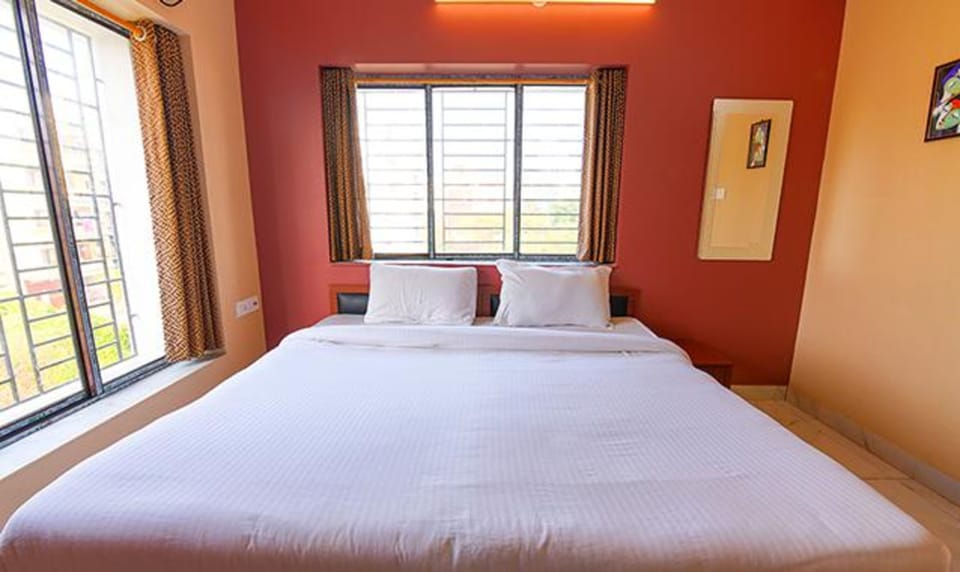Egyptian cotton sheets, premium bedding, in-room safe, free WiFi