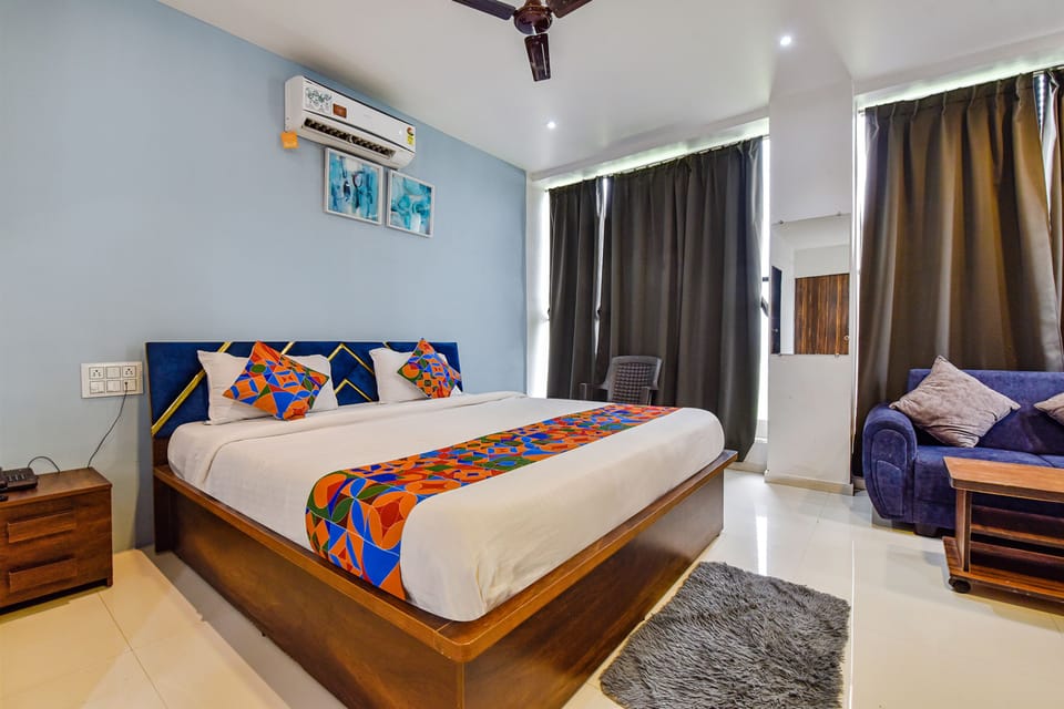 Luxury Room | Egyptian cotton sheets, premium bedding, in-room safe, free WiFi