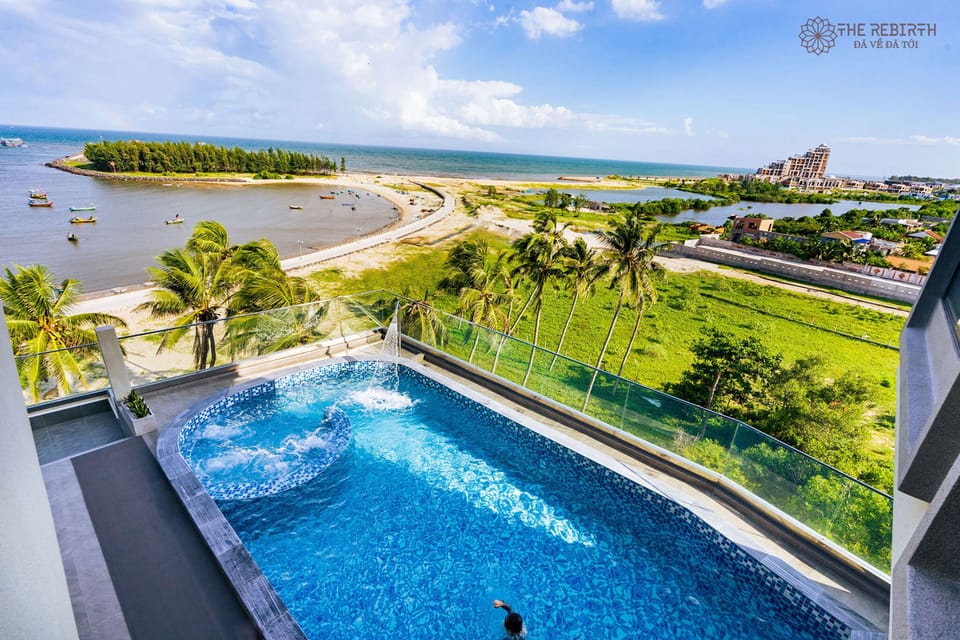 Rooftop pool