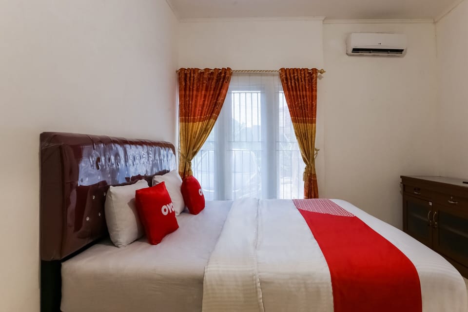 Standard Double Room | Desk, laptop workspace, free WiFi, bed sheets