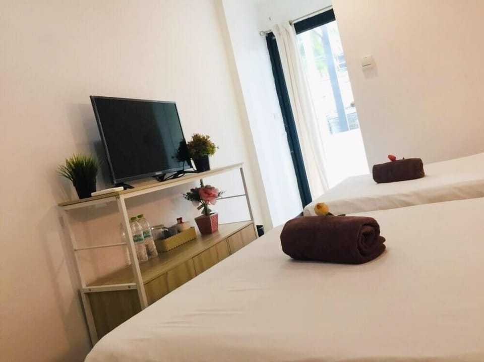 Standard Triple Room | Free WiFi, bed sheets