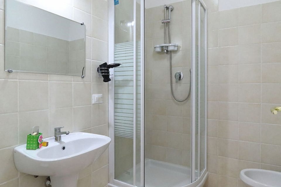 Free toiletries, hair dryer, bathrobes, towels