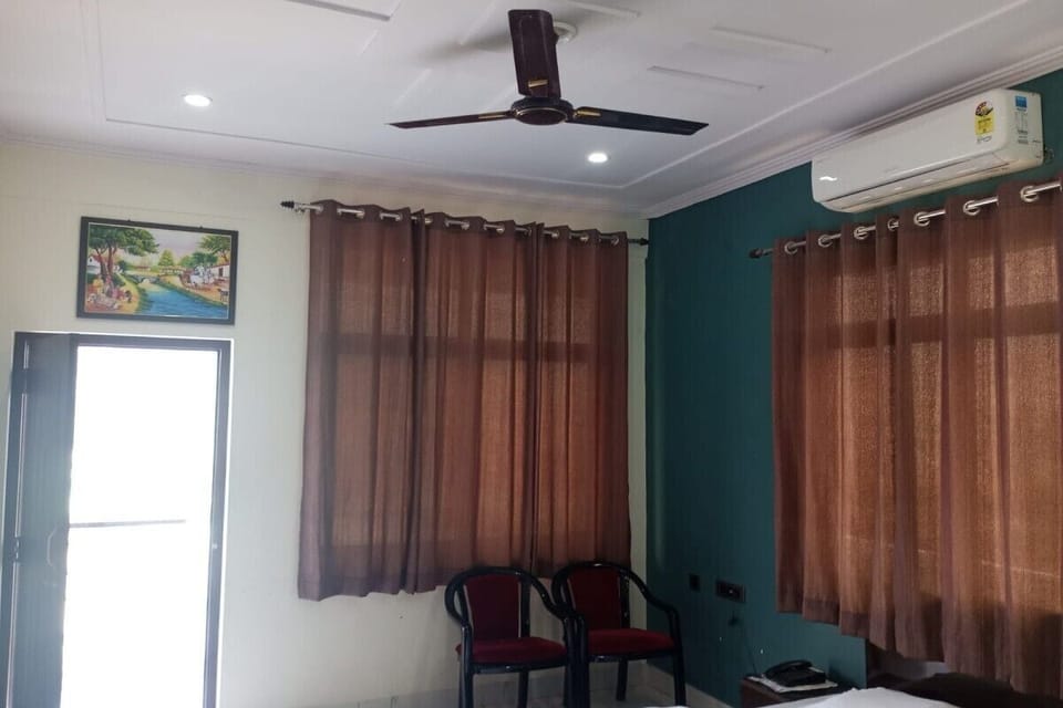 Superior Room | In-room safe, free WiFi, bed sheets