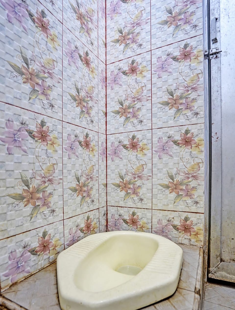 Basic Double Room | Bathroom | Shower