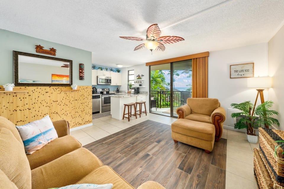 Condo, 1 Bedroom | Living area | Smart TV