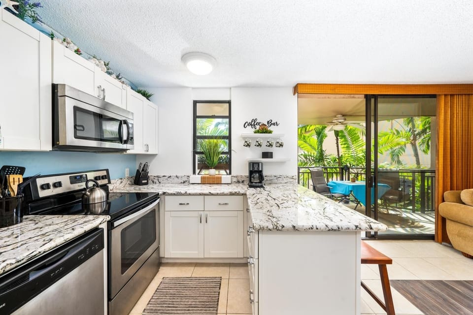 Condo, 1 Bedroom | Private kitchen | Fridge, oven, dishwasher, coffee/tea maker
