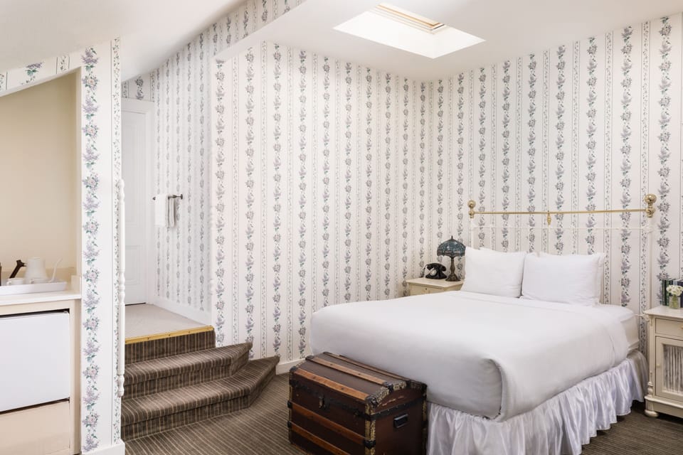 Queen Loft Oceanview Upstairs | Premium bedding, pillowtop beds, individually decorated