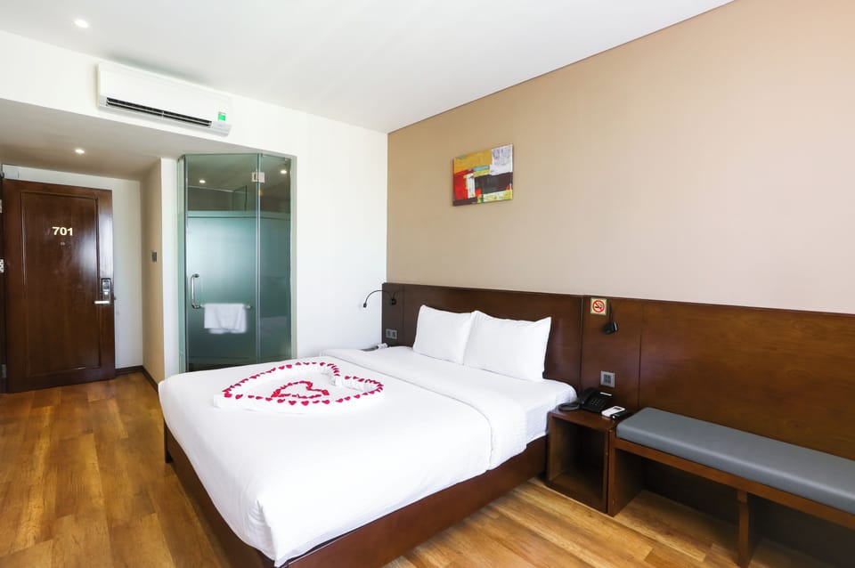 1 bedroom, minibar, in-room safe, desk