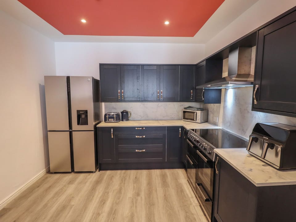 Fridge, dishwasher, electric kettle, toaster