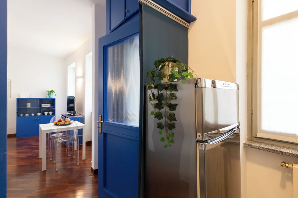 City Studio | Private kitchen | Full-size fridge, stovetop, dishwasher, espresso maker