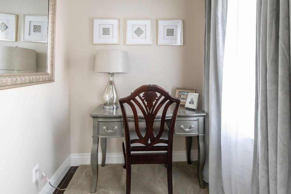 The Vienna | Hypo-allergenic bedding, pillowtop beds, blackout drapes