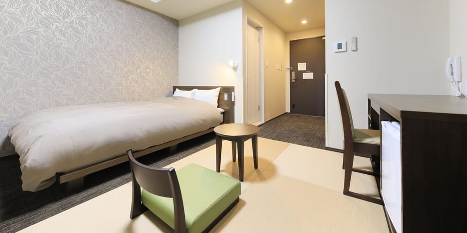 1 bedroom, WiFi (free), bed sheets