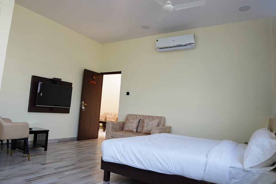 1 bedroom, desk, free WiFi
