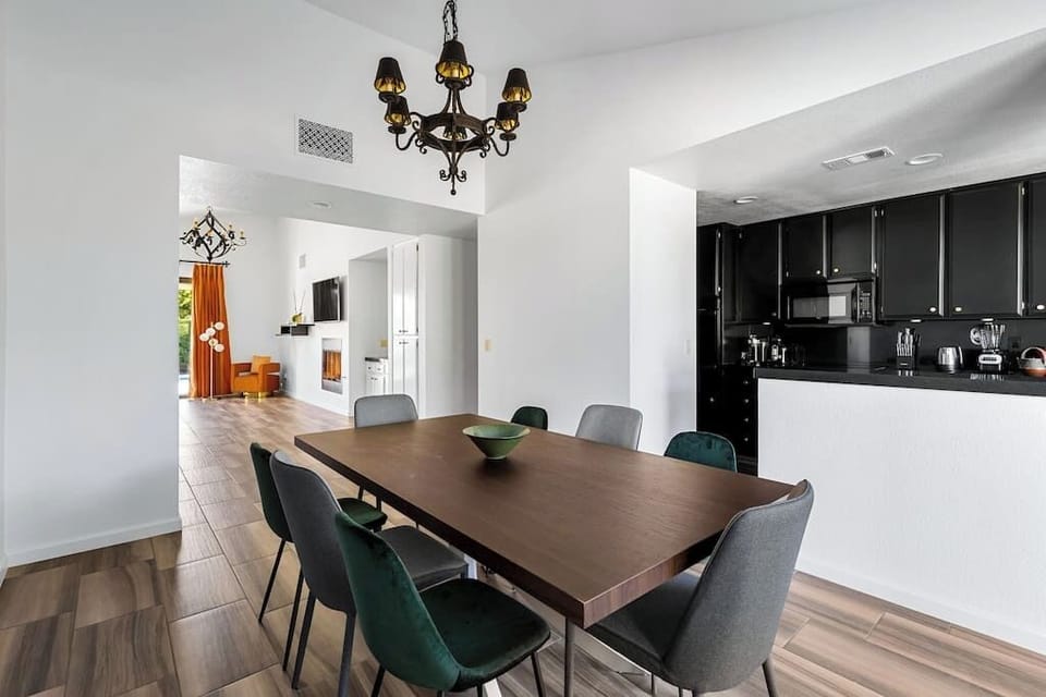 House | 3 bedrooms, desk, high-speed internet
