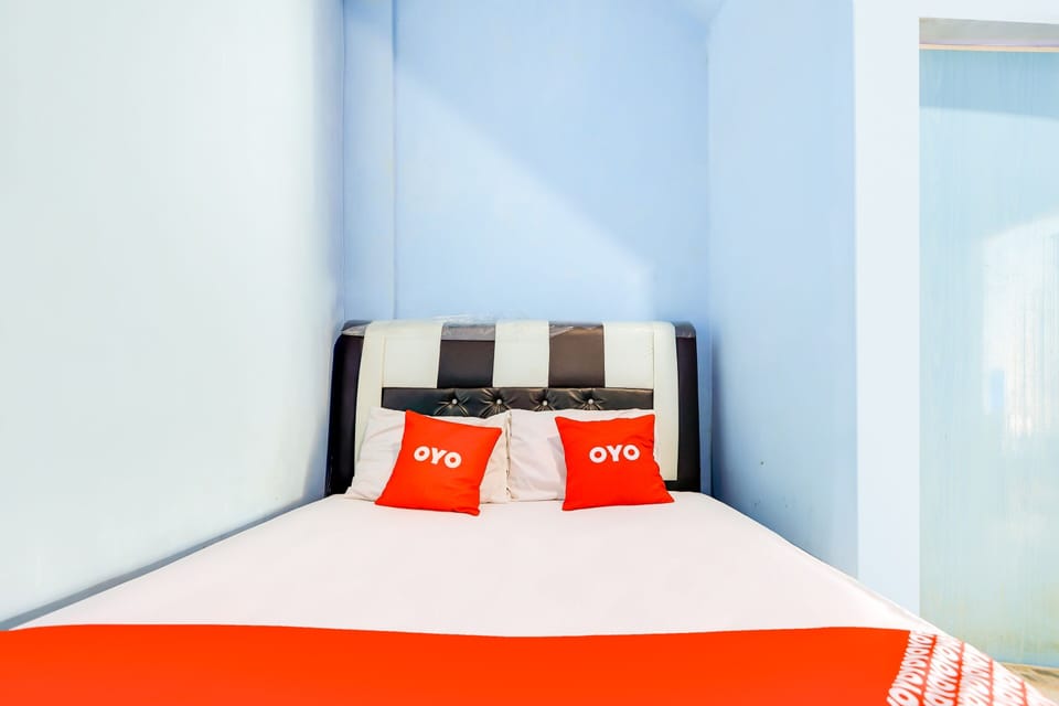 Standard Double Room | Laptop workspace, WiFi (free), bed sheets
