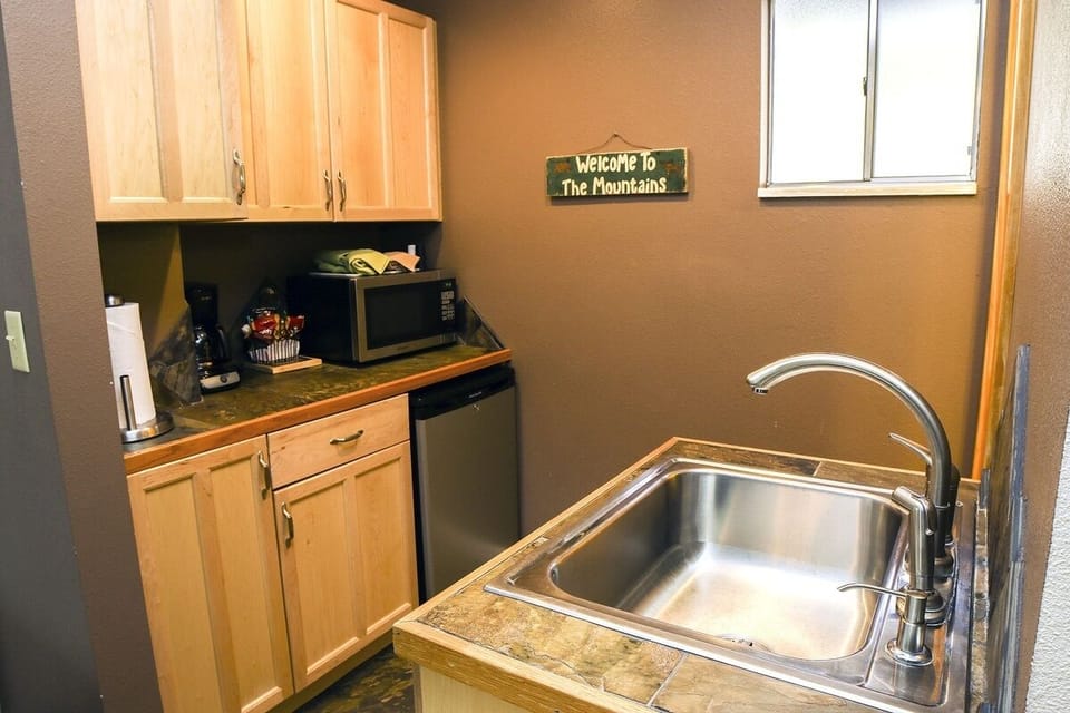 Studio | Private kitchen | Coffee/tea maker, toaster