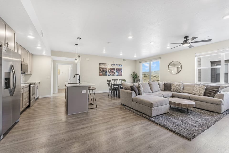 Condo, 3 Bedrooms | Living area | Smart TV