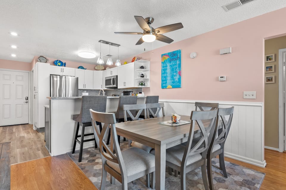 Condo, 3 Bedrooms | Dining