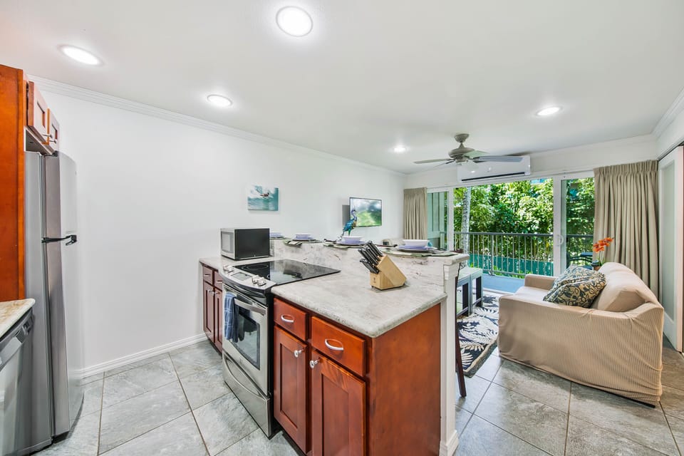 Condo, 2 Bedrooms | Private kitchen | Coffee/tea maker, fridge, oven, toaster