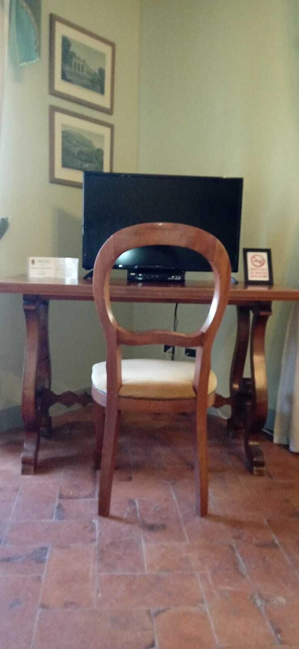 Family Suite | Iron/ironing board, free WiFi