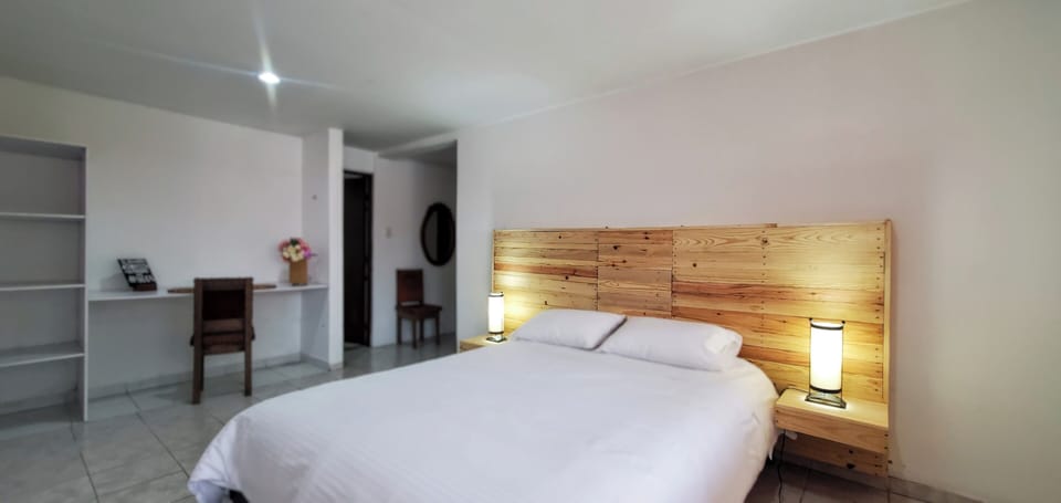 Junior Suite | Desk, laptop workspace, free WiFi