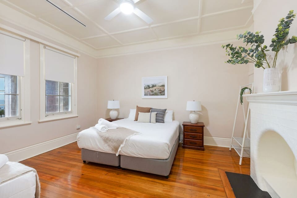 Assistant Lighthouse Keepers Quarters | 3 bedrooms, WiFi (free), bed sheets