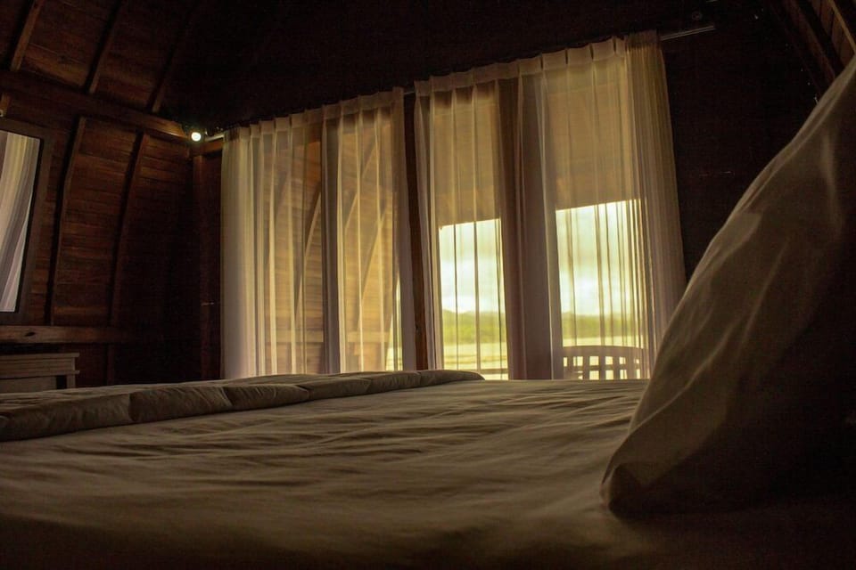 1 bedroom, desk, free WiFi, bed sheets