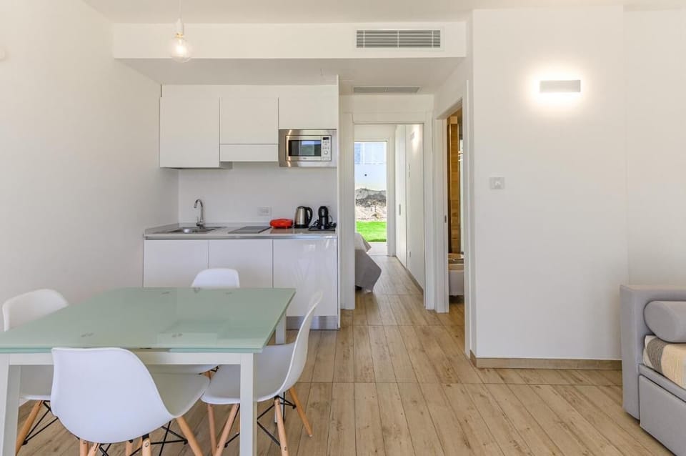 Apartment, 1 Bedroom, Balcony | Private kitchen