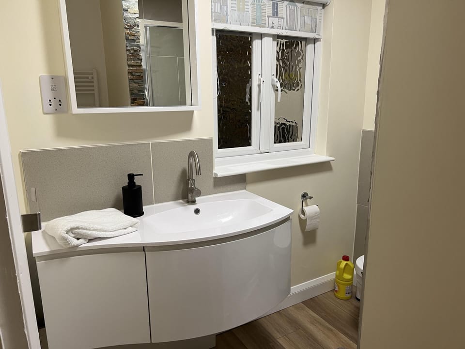 Charming Woodland Lodge 2 Person 1 Bedroom Lodge in Broadland District