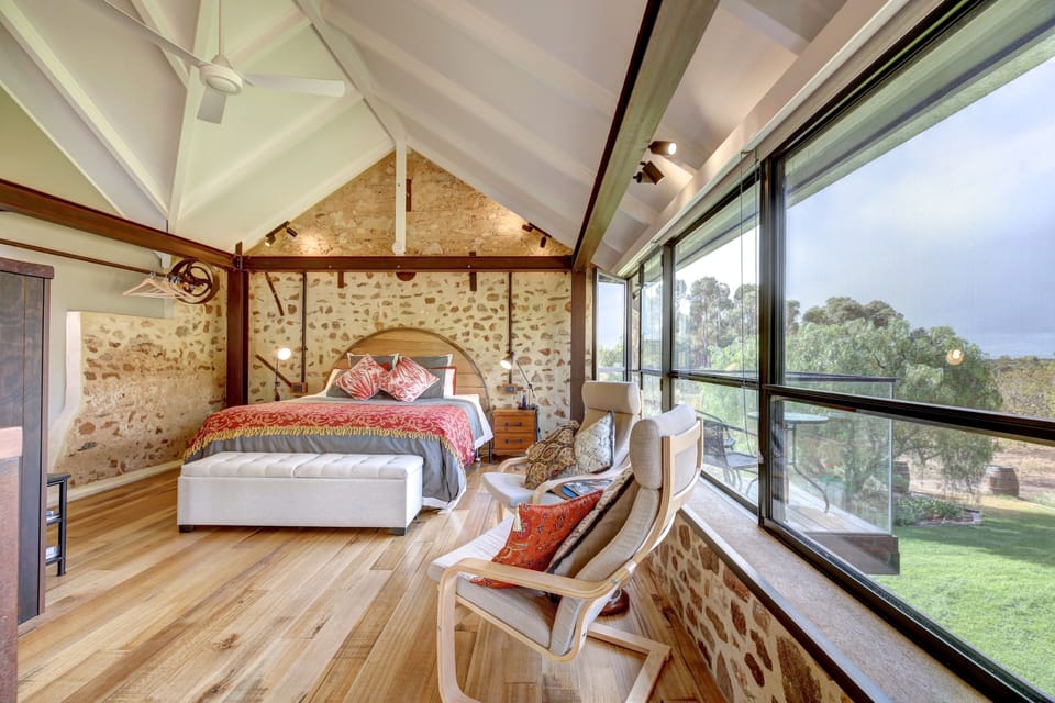 The Granary Suite, 1 King Bed, Balcony, Vineyard View | 1 bedroom, Egyptian cotton sheets, premium bedding, pillowtop beds