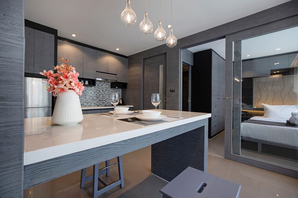 Deluxe Condo | Private kitchen | Electric kettle