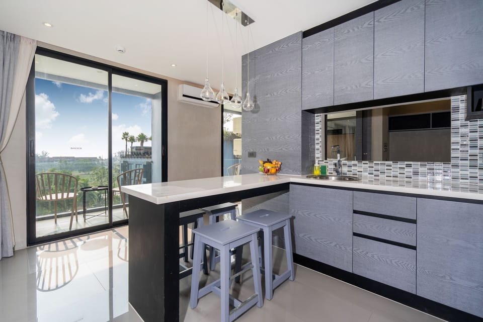 Exclusive Condo | Private kitchen | Electric kettle