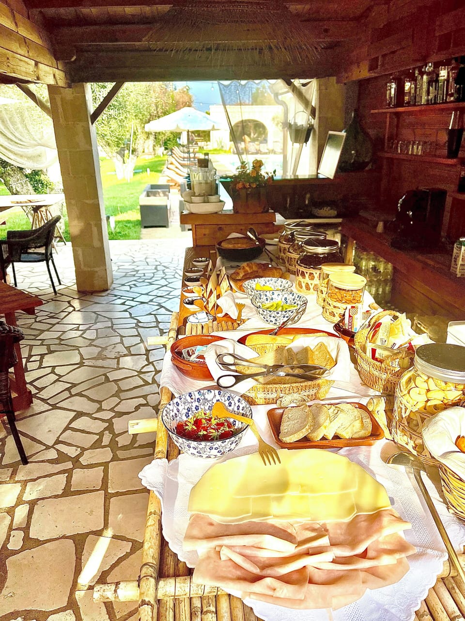 Free daily buffet breakfast