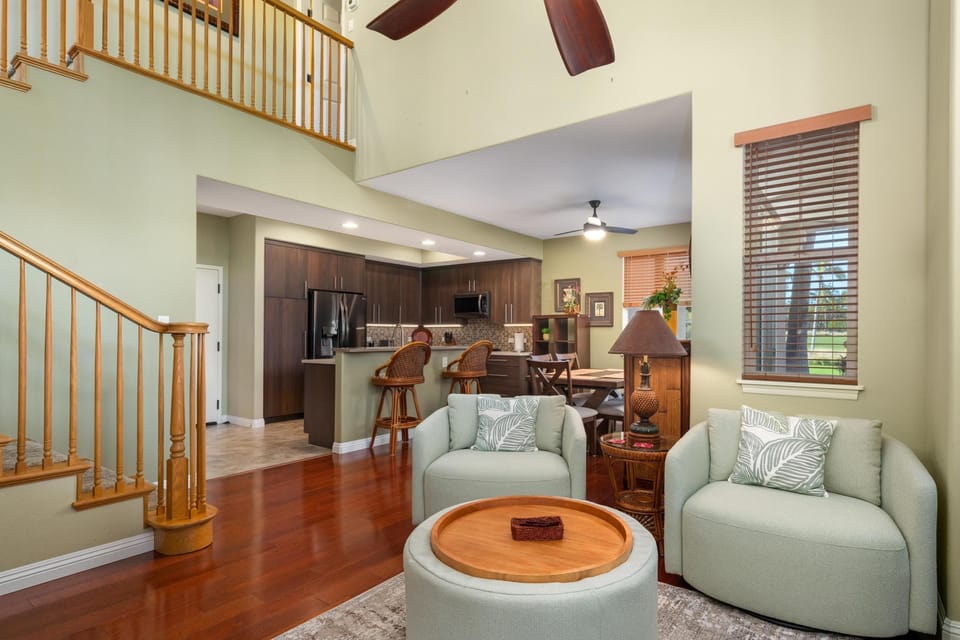 Condo, 2 Bedrooms | Living area