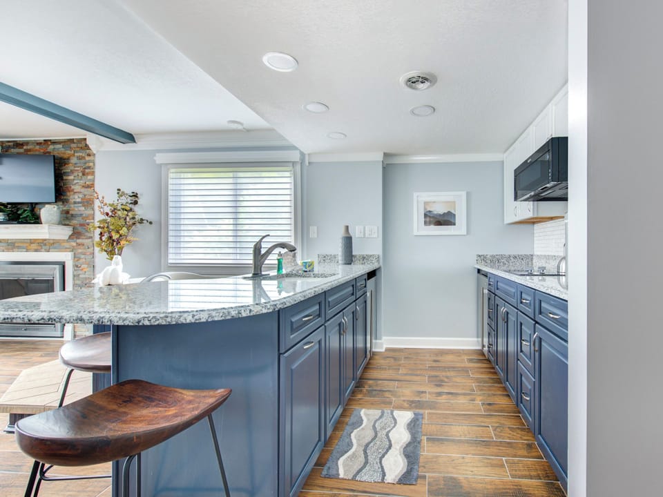 Condo (0 Bedroom) | Property amenity