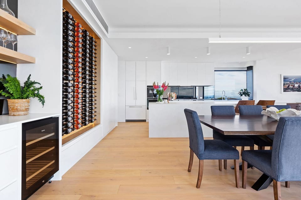 House | 7 bedrooms, desk, high-speed internet