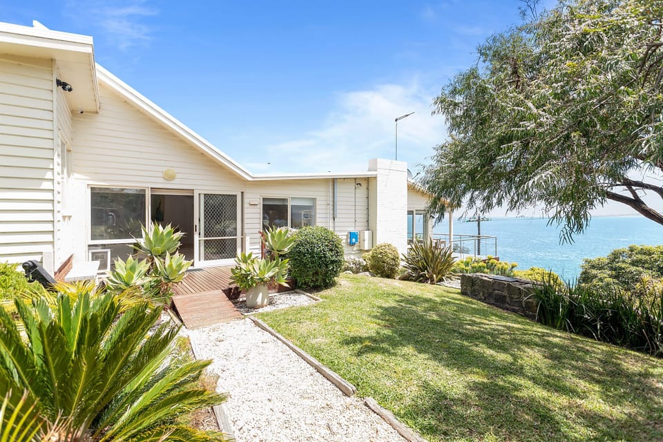 House | 3 bedrooms, desk, high-speed internet