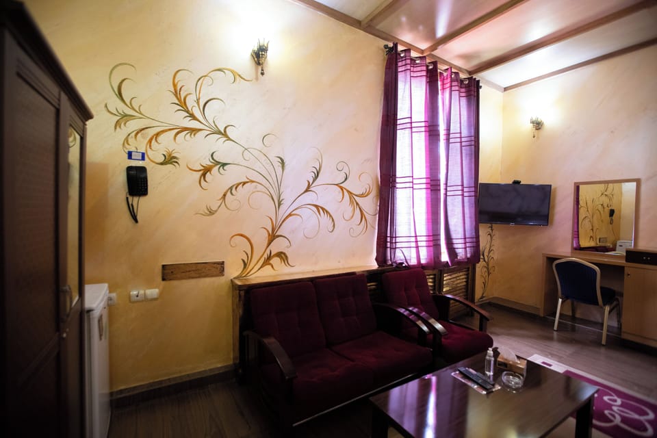 Basic Double Room | Free WiFi, bed sheets